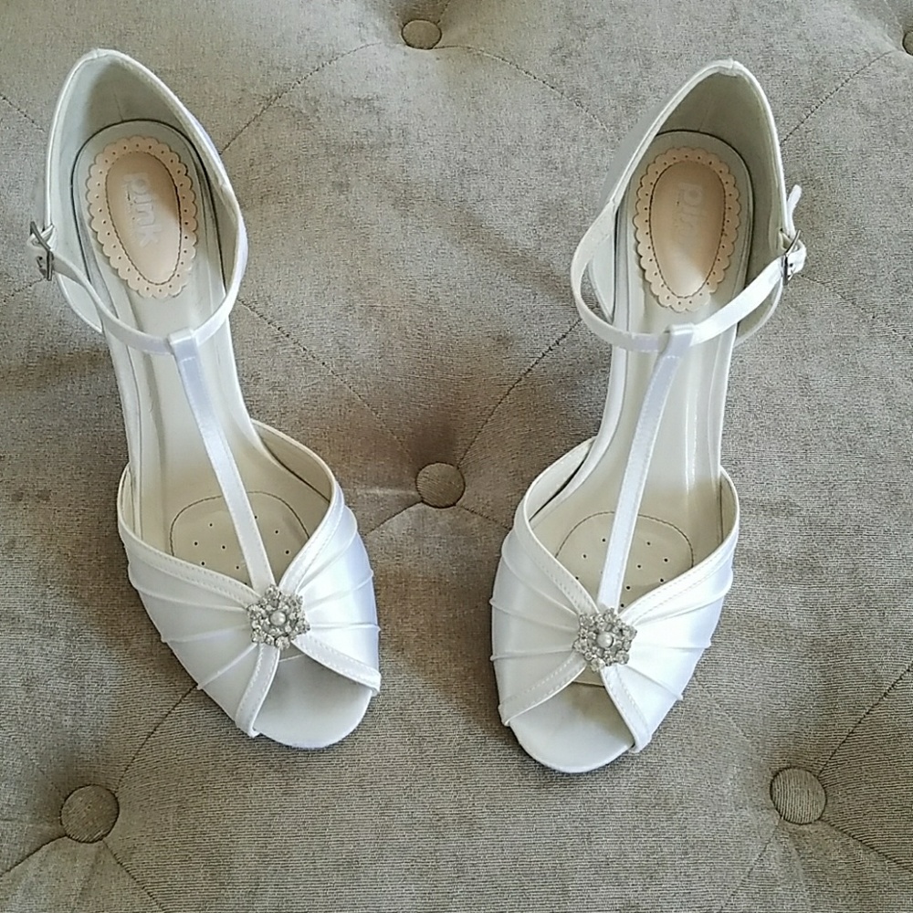 Ivory peep toe with jewel